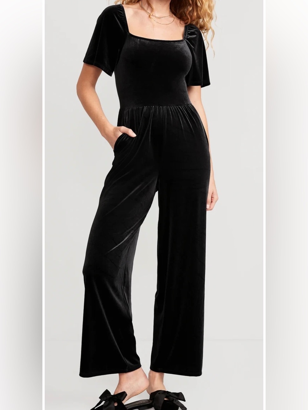 Old Navy Flutter-Sleeve Velvet Jumpsuit Black XL